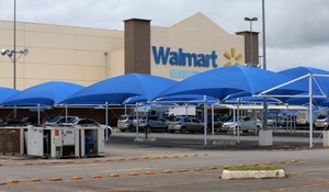 Walmart is said close to USD12 bn deal for Indias Flipkart (c) Bloomberg News