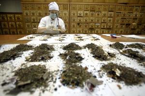 Traditional Chinese medicine hospitals growing (c) UPI Stephen Shaver